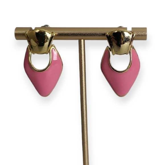 Vintage 80s Pink Enamel Goldtone Setting Door Knocker Earrings - Picture 5 of 7